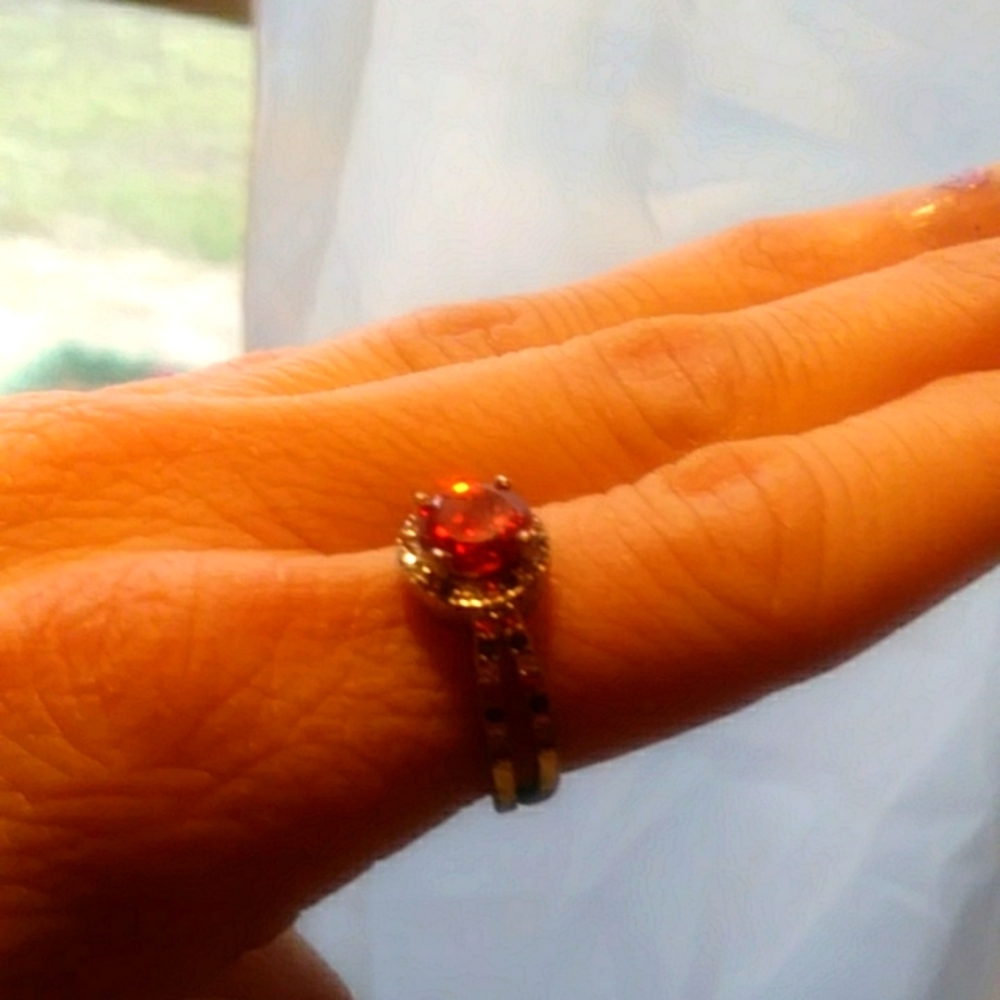 2/$15 Fragrant Jewels ring 💍 💎